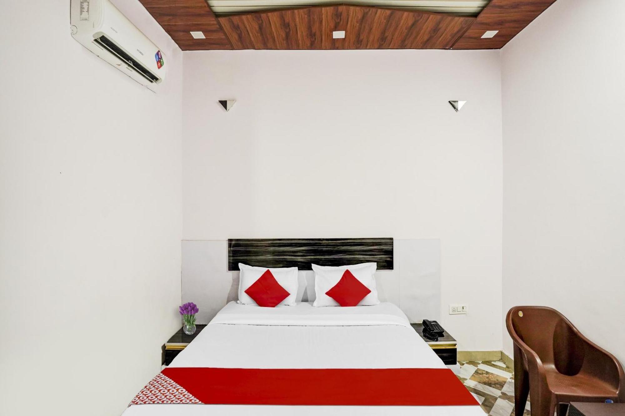 Collection O Love Garden Hotel Ghaziabad Exterior photo